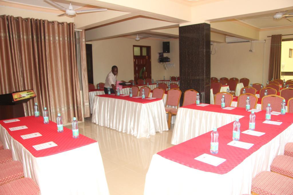 Jambo Travellers Hotel Mtwapa Eksteriør bilde